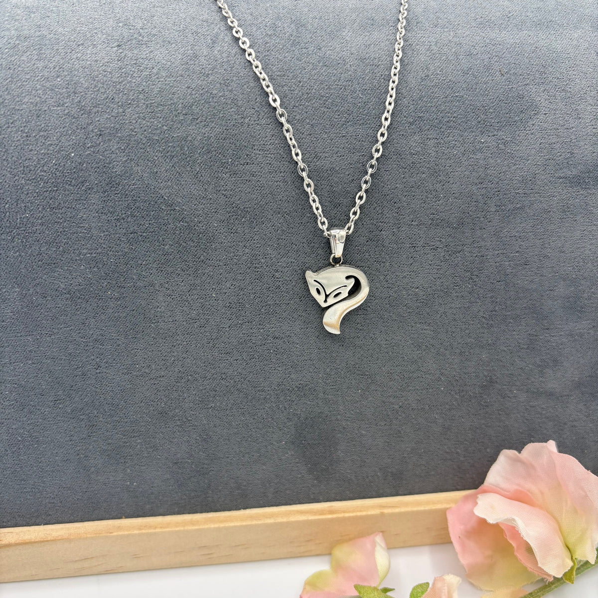 Silver Fox 18" Stainless Steel Necklace
