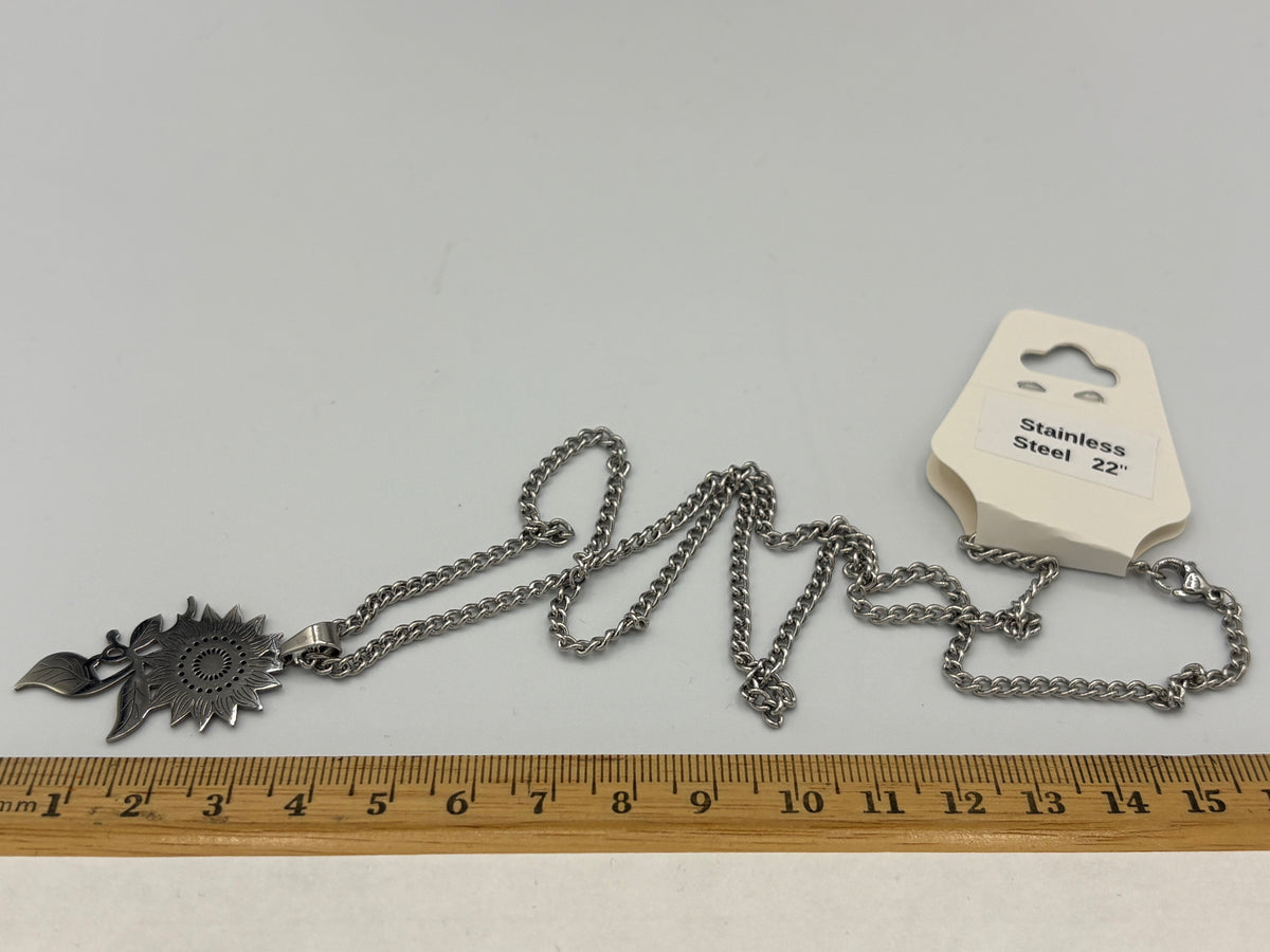 Country Flower 22" Stainless Steel Necklace