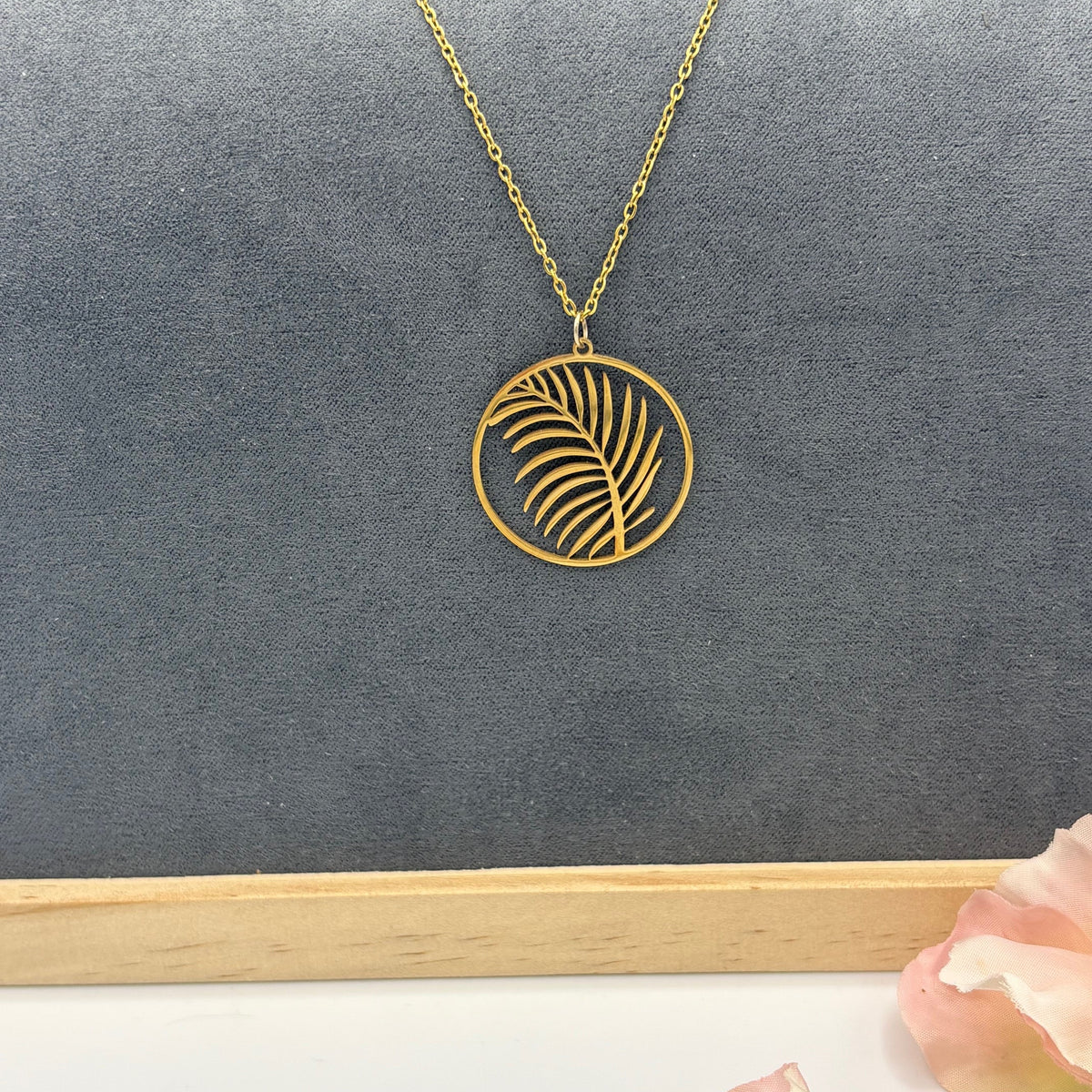 Beachy Palm 18" Stainless Steel Necklace